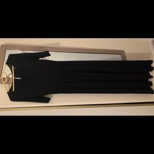 3/4 length sleeve maxi dress! Black XL never worn!